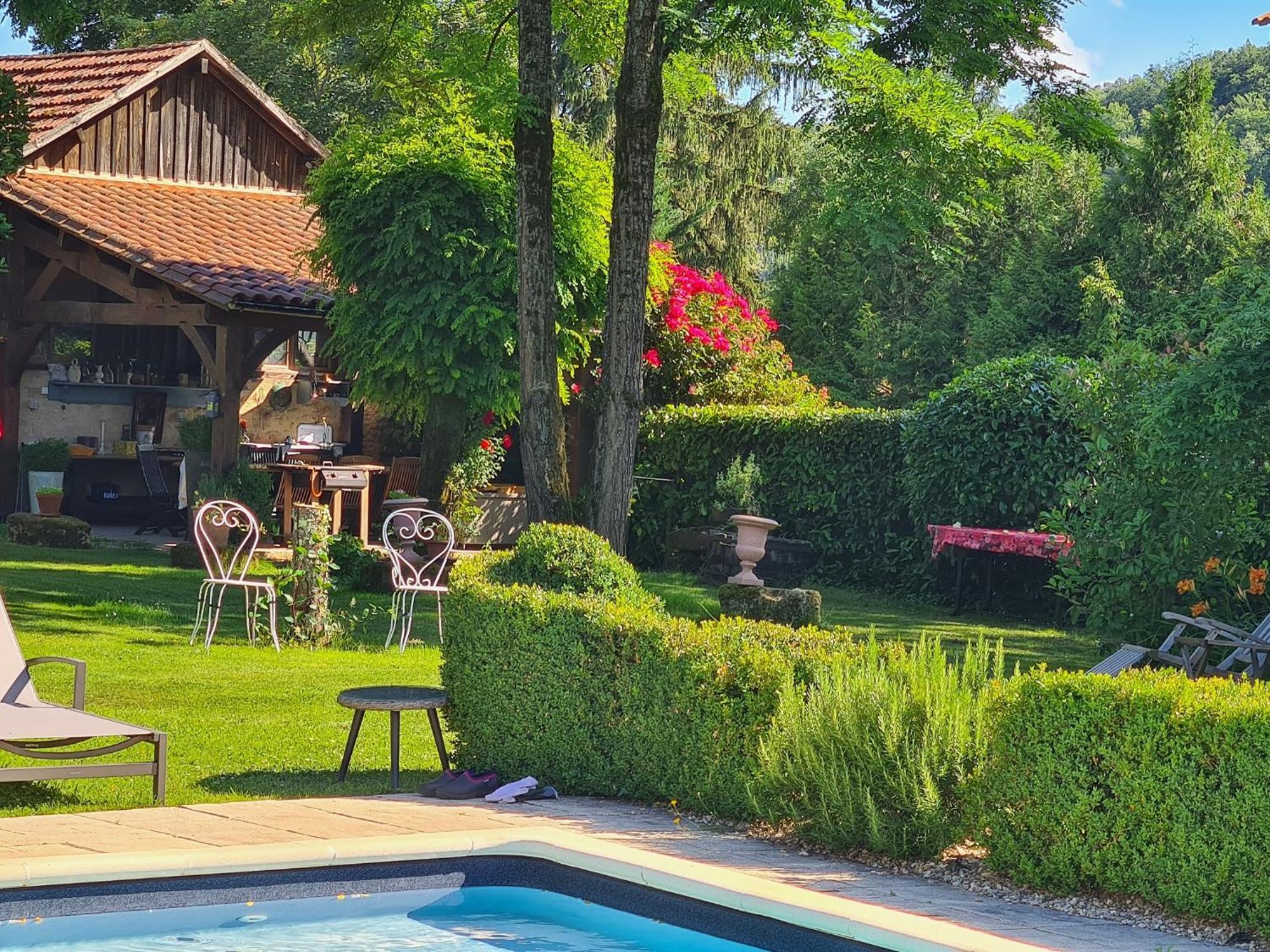 Отель Ferme De Tayac - Charme Avec Pool Les Eyzies Экстерьер фото